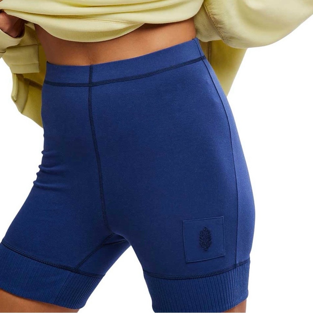 FP Movement blue logo biker short small